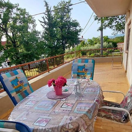 Apartment Luka Dobrinj Екстериор снимка