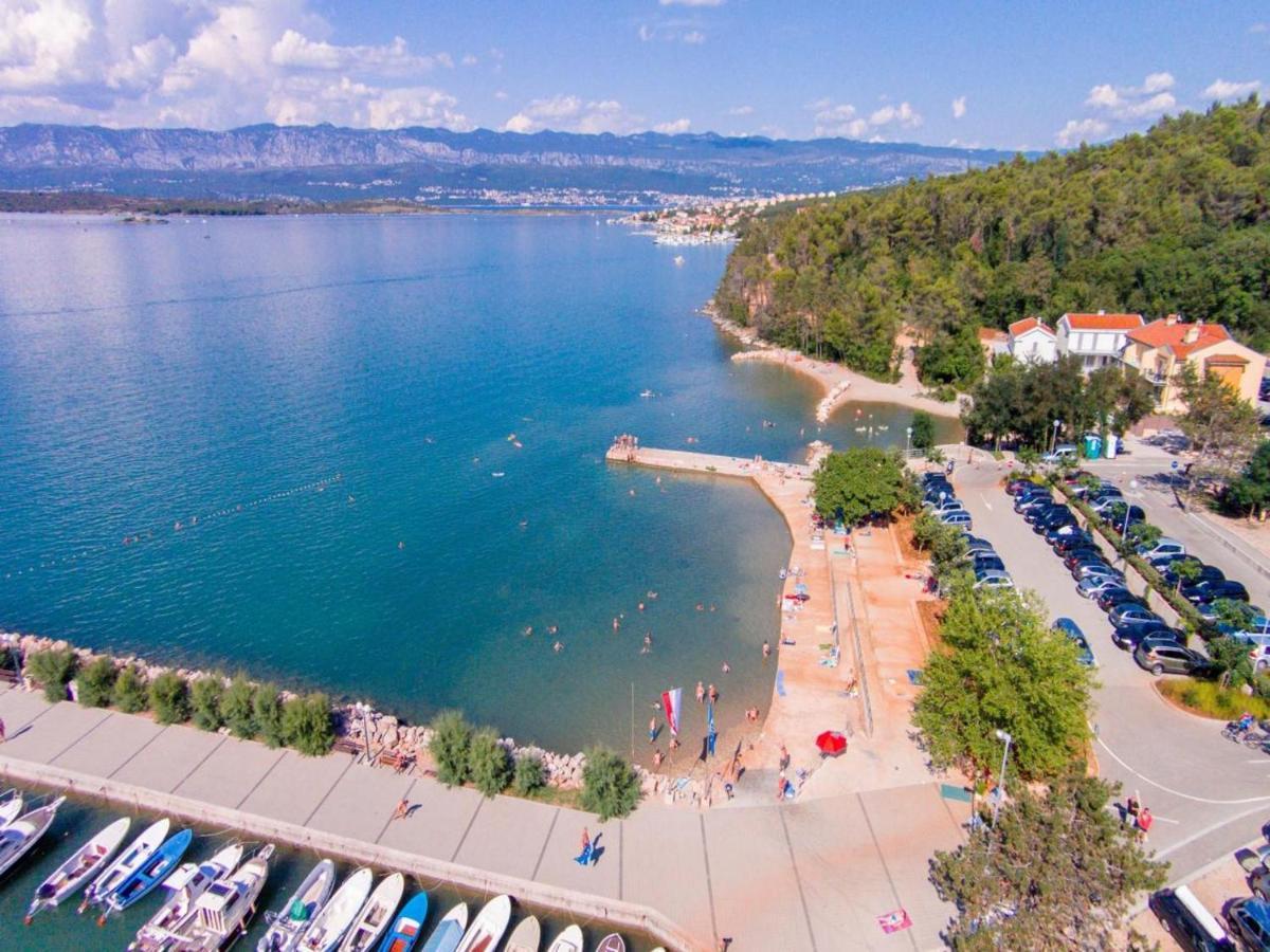 Apartment Luka Dobrinj Екстериор снимка